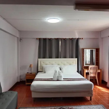 Beachfront Hotel Cha Am Ча-Ам Экстерьер фото
