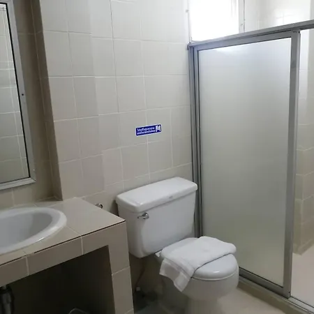 Beachfront Hotel Cha Am Ча-Ам Экстерьер фото